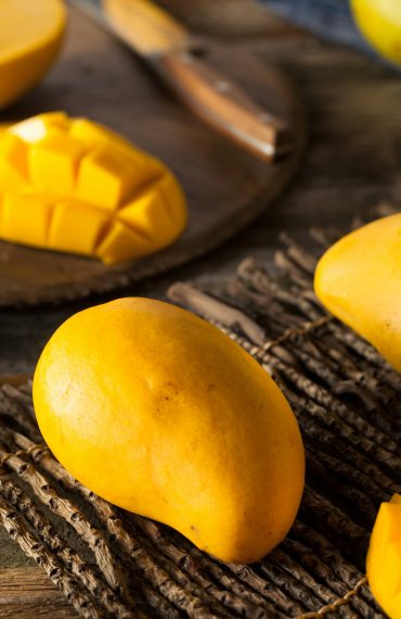 Raw Organic Yellow Mangos